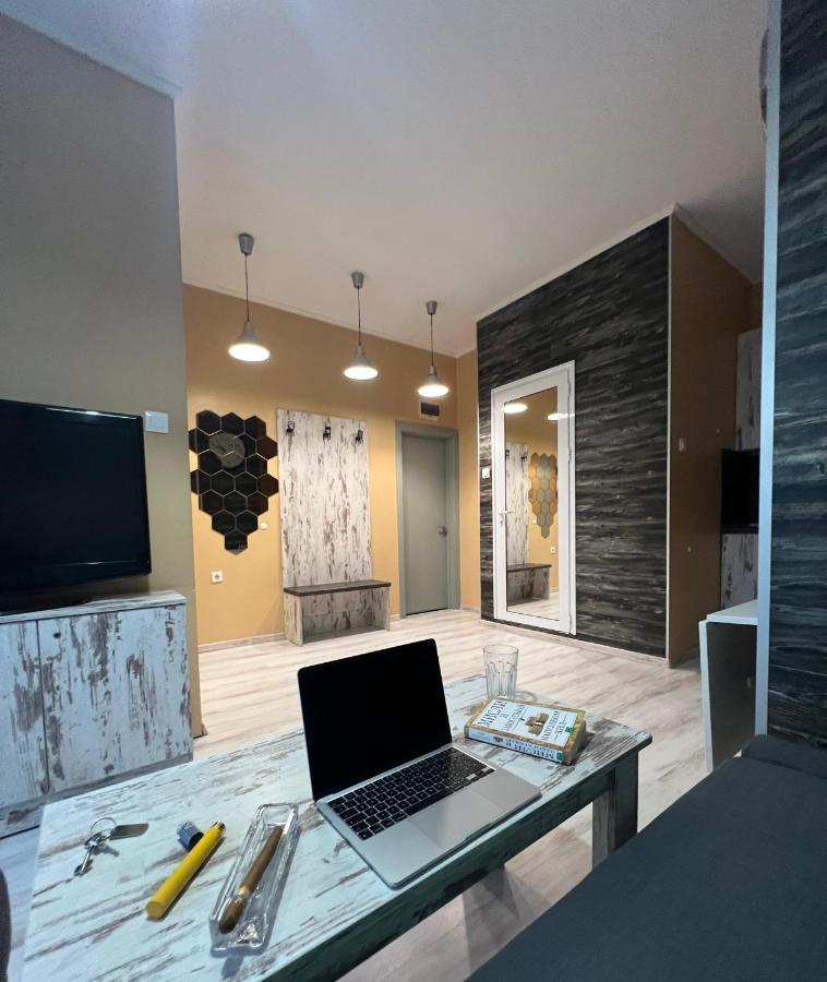 Apartment Flower House 1 *