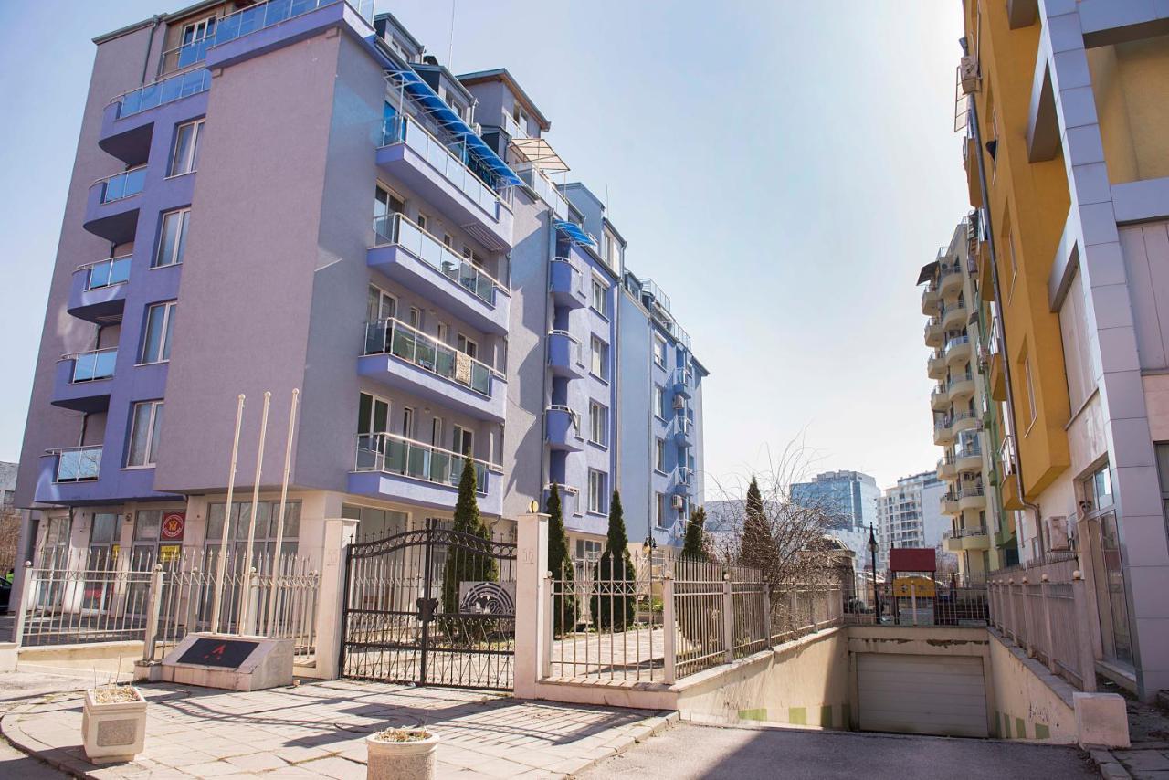 Flower House 1 Апартаменти *